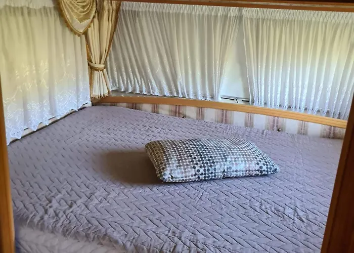 Guesthouse Wallenborn - Caravan Chalet