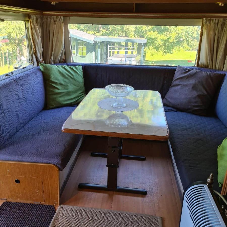 - Caravan Campingplatz