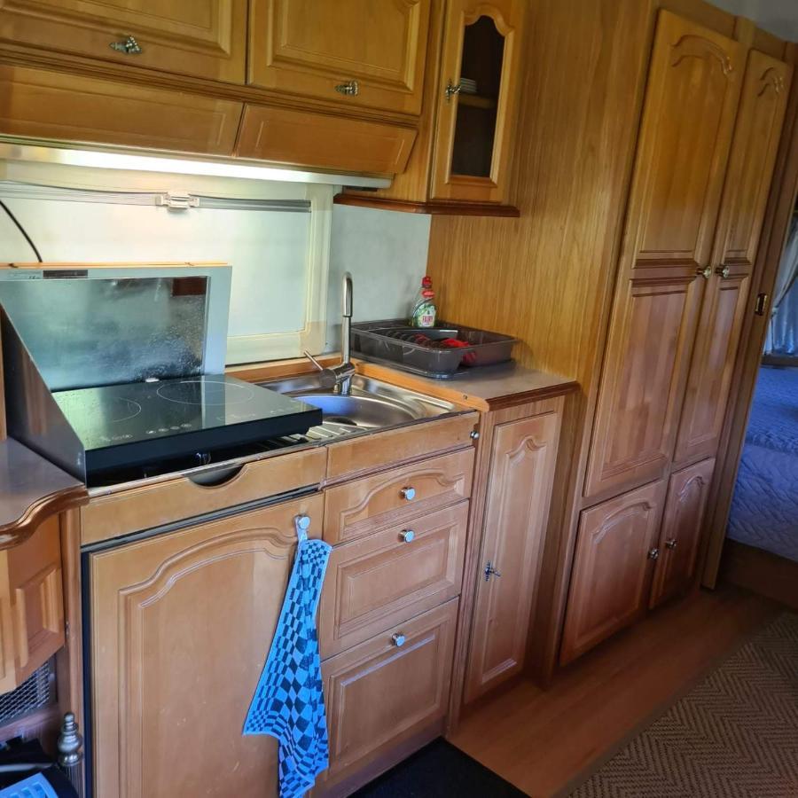 - Caravan Campingplatz *